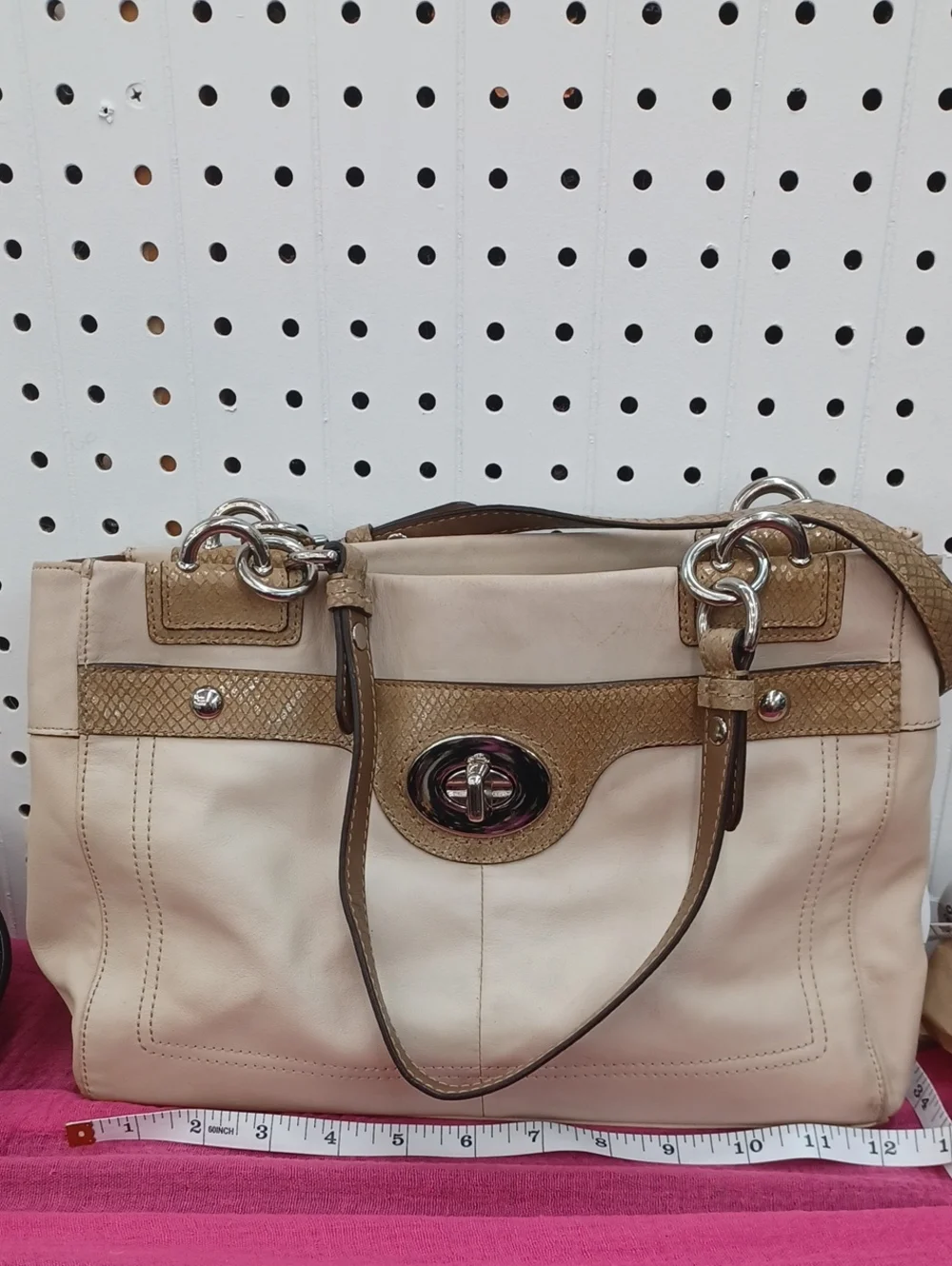 Coach Penelope Carryall F16531 - Picture 14 of 15